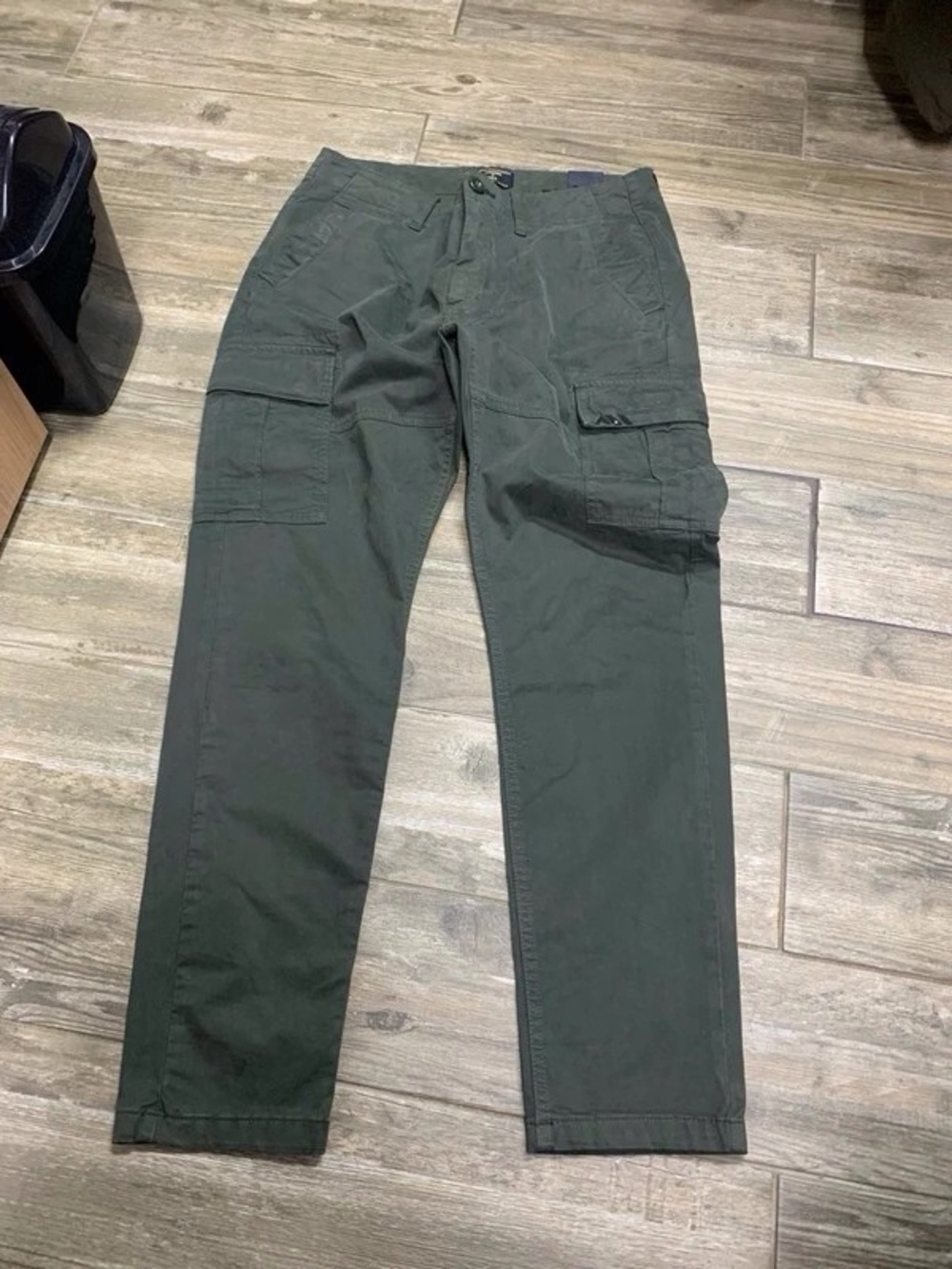 Men's Olive Green Cargo Pants - Durable Everyday Utility